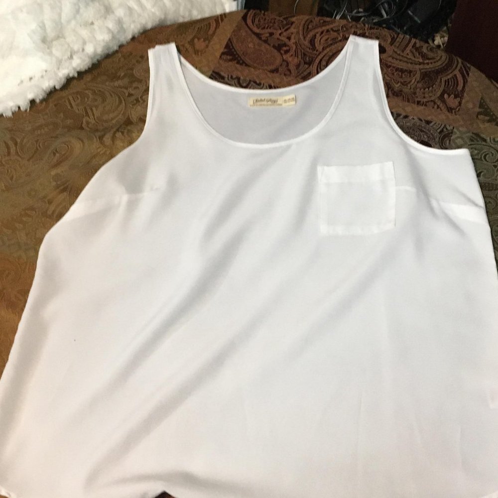 Two White Summer Sleeveless Tops XL - Picture 5 of 5
